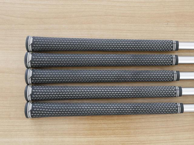 Iron set : Other Brand : ชุดเหล็ก Cobra Aerojet (ออกปี 2023 ตีง่าย ไกล) มีเหล็ก 6-Pw (5 ชิ้น) ก้านเหล็ก True Temper Elevate 95 Flex S