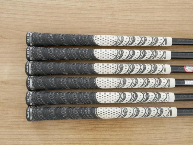 Iron set : Taylormade : ชุดเหล็ก Taylormade Tour Preferred CB Forged มีเหล็ก 5-Pw (6 ชิ้น) ก้านกราไฟต์ Flex S