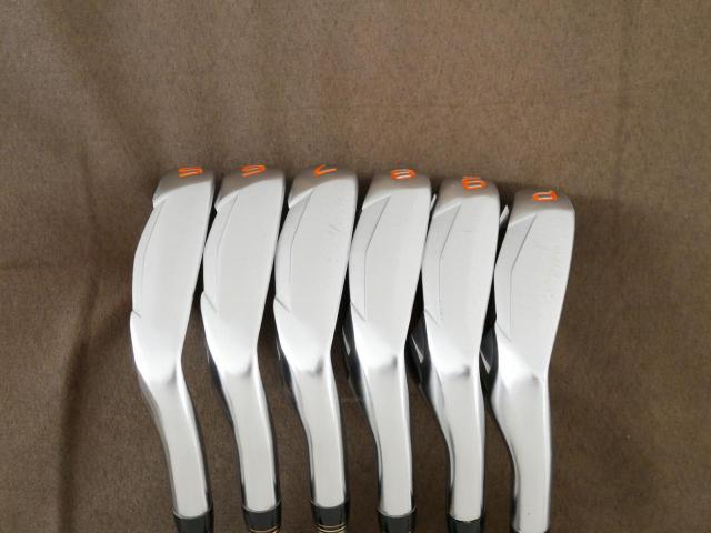 Iron set : Other Brand : ชุดเหล็ก Cobra AMP (ใบใหญ่ ตีง่าย) มีเหล็ก 5-Pw (6 ชิ้น) ก้านกราไฟต์ Fujikura Rombax 