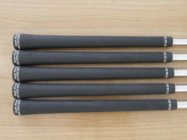 Iron set : Titleist : **มีตำหนิ** ชุดเหล็ก Titleist T300 (ปี 2022) มีเหล็ก 6-Pw (5 ชิ้น) ก้านเหล็ก NS Pro 105T Flex S