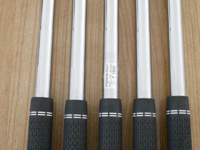 Iron set : Titleist : **มีตำหนิ** ชุดเหล็ก Titleist T300 (ปี 2022) มีเหล็ก 6-Pw (5 ชิ้น) ก้านเหล็ก NS Pro 105T Flex S