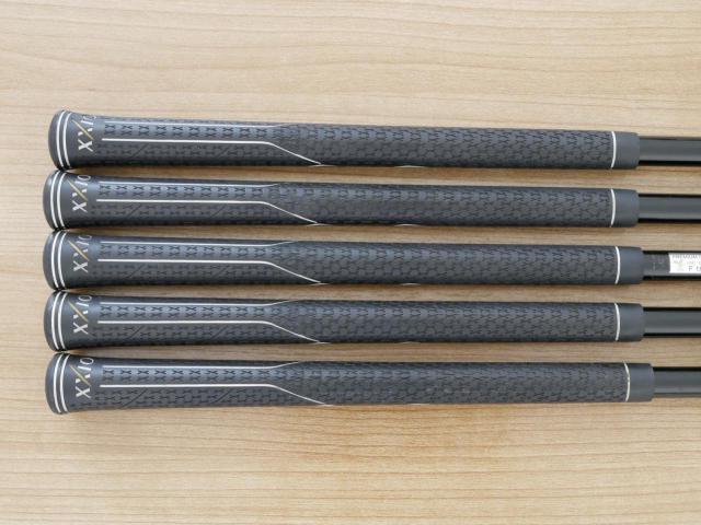 Iron set : XXIO : ชุดเหล็ก XXIO 7 (ตีง่ายมาก ไกล) มีเหล็ก 6-Pw (5 ชิ้น) ก้านกราไฟต์ MP-700 Flex SR
