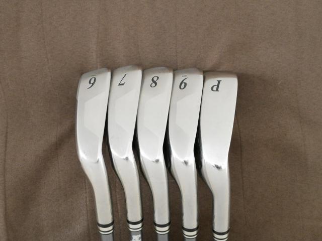 Iron set : XXIO : ชุดเหล็ก XXIO 7 (ตีง่ายมาก ไกล) มีเหล็ก 6-Pw (5 ชิ้น) ก้านกราไฟต์ MP-700 Flex SR