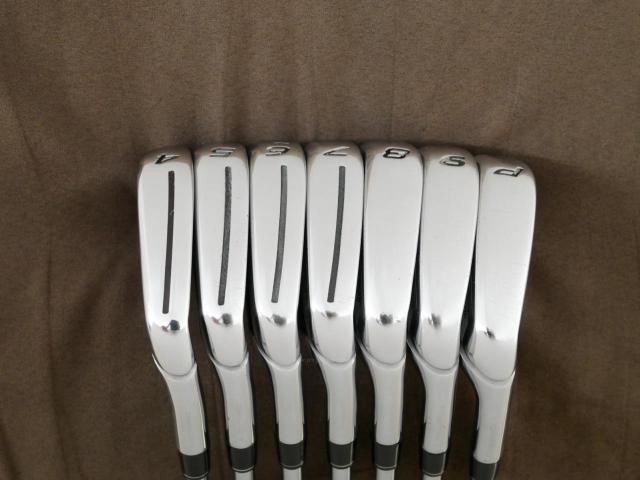 Iron set : Taylormade : ชุดเหล็ก Taylormade RocketBladez Tour มีเหล็ก 4-Pw (7 ชิ้น) ก้านเหล็ก NS Pro 950 Flex R