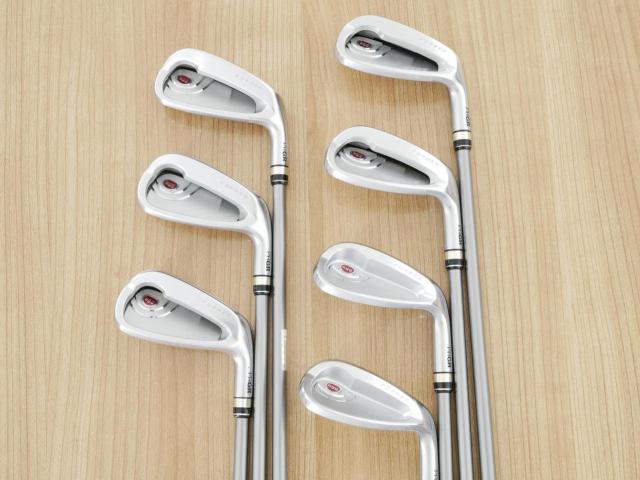 Iron set : PRGR : **มีตำหนิ** ชุดเหล็ก PRGR Egg PF Forged (รุ่นปี 2019 ตีง่ายและไกลมากๆ โกงสุดๆ) มีเหล็ก 7-Pw,Aw,As,Sw (7 ชิ้น) ก้านกราไฟต์ M-37 Flex R