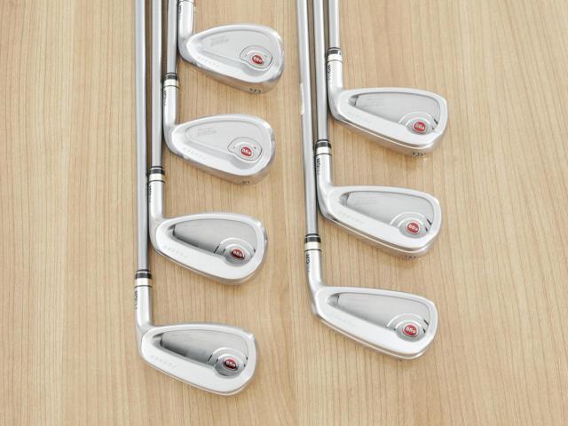 Iron set : PRGR : **มีตำหนิ** ชุดเหล็ก PRGR Egg PF Forged (รุ่นปี 2019 ตีง่ายและไกลมากๆ โกงสุดๆ) มีเหล็ก 7-Pw,Aw,As,Sw (7 ชิ้น) ก้านกราไฟต์ M-37 Flex R