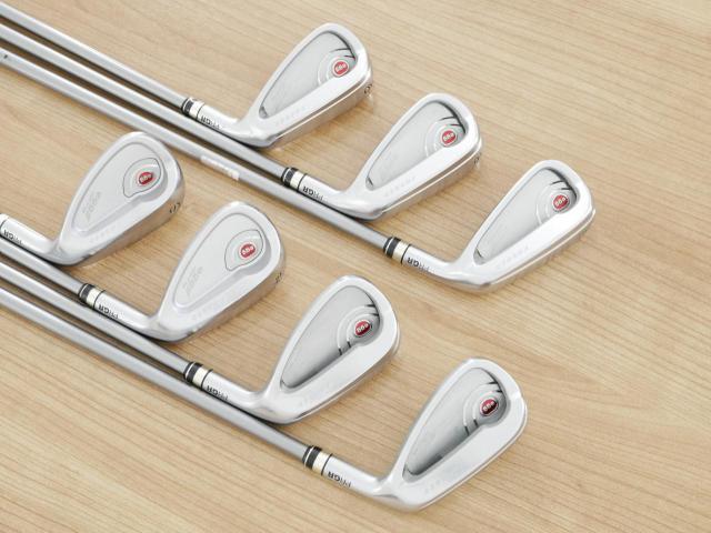 Iron set : PRGR : **มีตำหนิ** ชุดเหล็ก PRGR Egg PF Forged (รุ่นปี 2019 ตีง่ายและไกลมากๆ โกงสุดๆ) มีเหล็ก 7-Pw,Aw,As,Sw (7 ชิ้น) ก้านกราไฟต์ M-37 Flex R