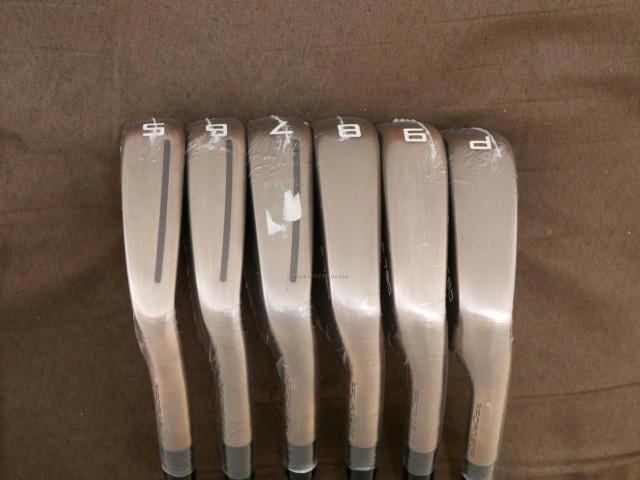 Iron set : Taylormade : **ของใหม่ ยังไม่แกะพลาสติก** ชุดเหล็ก Taylormade P790 Aged Copper Limited (ตัวท้อปสุด ล่าสุด ปี 2024 หล่อมากๆ) มีเหล็ก 5-Pw (6 ชิ้น) ก้านเหล็ก KBS Tour Lite Black Flex S