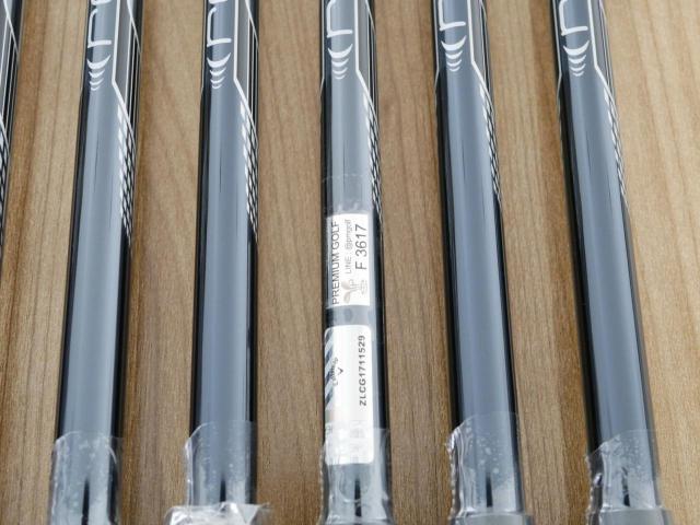 Iron set : Callaway : **ของใหม่ ยังไม่แกะพลาสติก** ชุดเหล็ก Callaway APEX Ai300 Forged (รุ่นล่าสุด ออกปี 2024) มีเหล็ก 5-Pw (6 ชิ้น) ก้านกราไฟต์ UST Mamiya RECOIL DART 6 Flex R