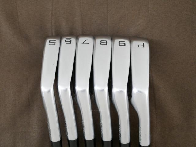 Iron set : Taylormade : ชุดเหล็ก Taylormade P7MC Forged (ซีรี่ย์ท้อปสุด ออกปี 2021) มีเหล็ก 5-Pw (6 ชิ้น) ก้านเหล็ก NS Pro Modus 105 Flex S