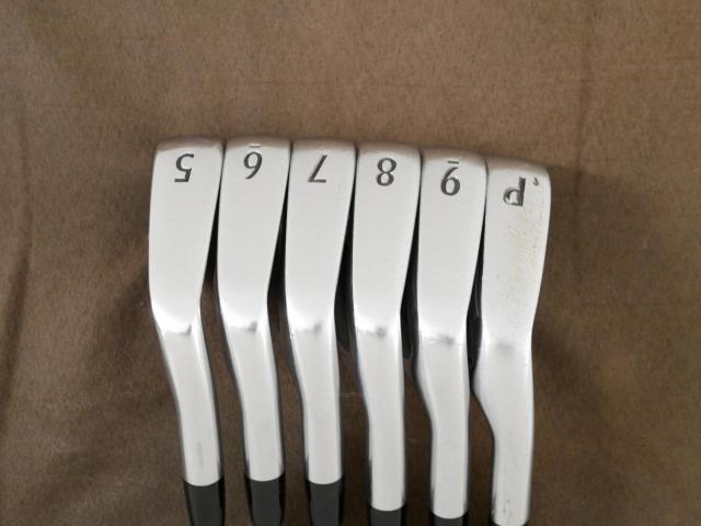 Iron set : Titleist : ชุดเหล็ก Titleist VG3 Forged (Japan Spec. ออกปี 2015) มีเหล็ก 5-Pw (6 ชิ้น) ก้านเหล็ก Dynamic Gold S200
