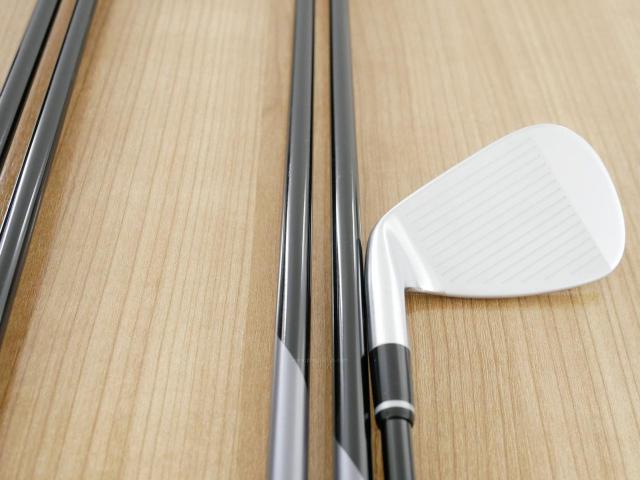 Iron set : PRGR : ชุดเหล็ก PRGR 05 Forged (รุ่นปี 2023) มีเหล็ก 7-Pw,Aw (5 ชิ้น) ก้านกราไฟต์ Fujikura MCI Flex SR