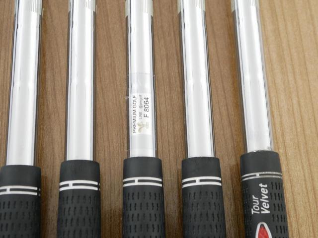 Iron set : Tourstage : ชุดเหล็ก Tourstage VIQ (Forged) มีเหล็ก 5-Pw (6 ชิ้น) ก้านเหล็ก NS Pro 950 Flex S