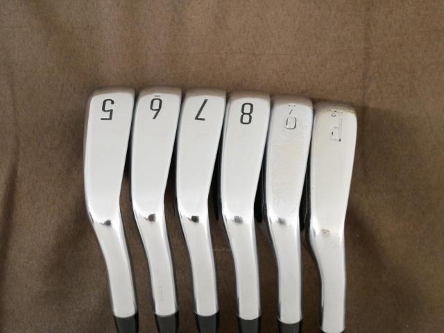 Iron set : Titleist : ชุดเหล็ก Titleist T300 (ปี 2022) มีเหล็ก 5-Pw (6 ชิ้น) ก้านกราไฟต์ UST Mamiya RECOIL 95 F4 Flex S