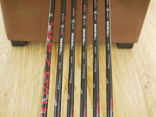 Iron set : Other Brand : ชุดเหล็ก Srixon Z585 Forged (รุ่นปี 2020) มีเหล็ก 5-Pw (6 ชิ้น) ก้านกราไฟต์ Miyazaki Mahana 6 Flex S