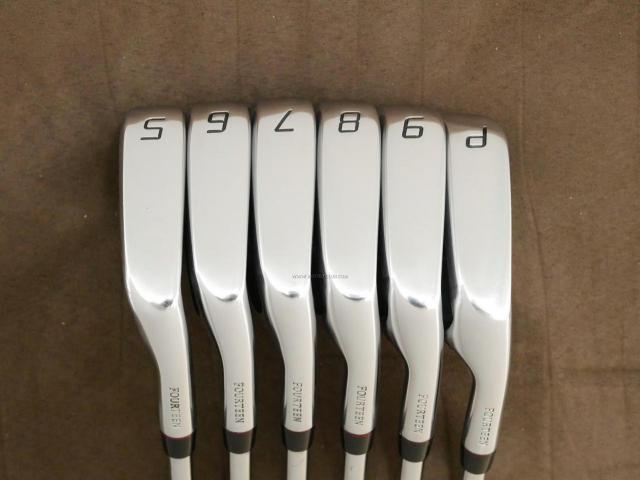 Iron set : Fourteen : ชุดเหล็ก Fourteen TC560 Forged มีเหล็ก 5-Pw (6 ชิ้น) ก้านเหล็ก NS Pro 850 Flex R