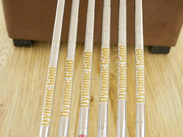 Iron set : Taylormade : ชุดเหล็ก Taylormade P790 (ตัวท้อปสุด ออกปี 2019) มีเหล็ก 5-Pw (6 ชิ้น) ก้านเหล็ก Dynamic Gold 105 VSS S200