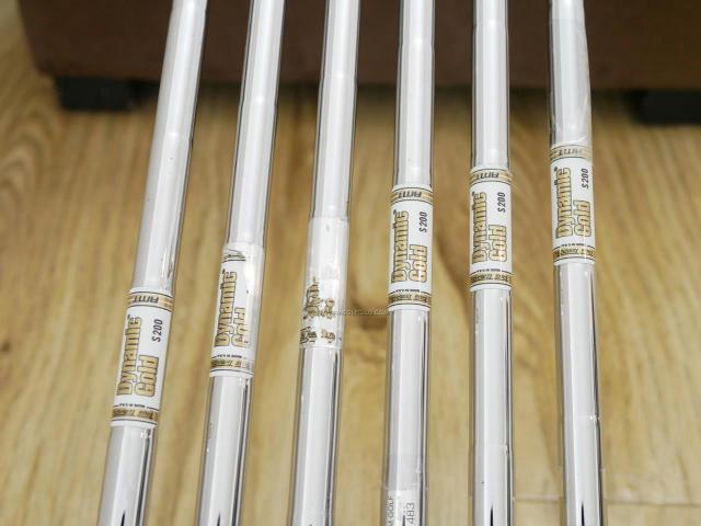 Iron set : Honma : ชุดเหล็ก Honma Tour World TW737v Forged (ออกปี 2017) มีเหล็ก 5-10 (6 ชิ้น) ก้านเหล็ก Dynamic Gold AWT S200