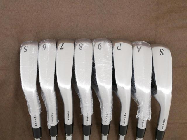 Iron set : Other Brand : ชุดเหล็ก Srixon Z585 Forged (รุ่นปี 2020) มีเหล็ก 5-Pw,Aw,Sw (8 ชิ้น) ก้านเหล็ก Dynamic Gold Tour Issue Design Tuning S200