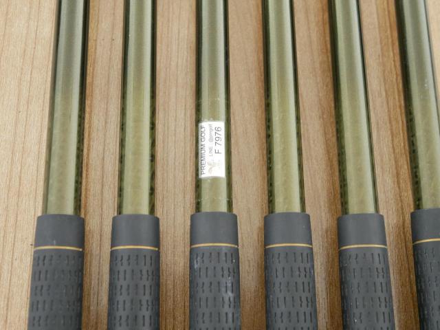 Iron set : Honma : ชุดเหล็ก Honma Beres IS-05 Forged (ปี 2017) มีเหล็ก 6-11 (6 ชิ้น ระยะเทียบเท่า 5-Pw ของรุ่นอื่นๆ) ก้าน ARMRQ ∞ (48) Flex SR (2 ดาว)