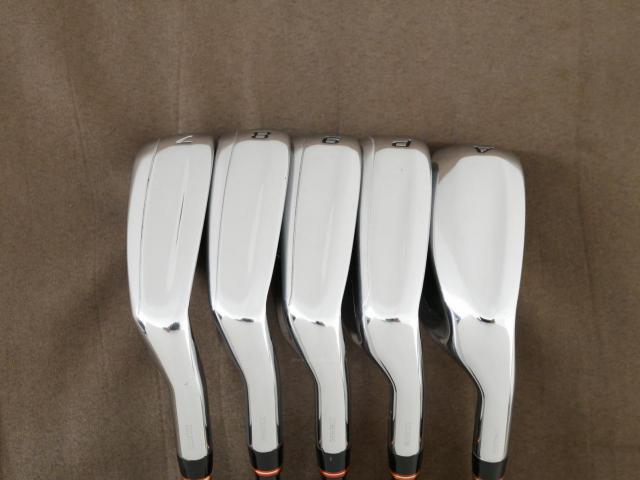 Iron set : Maruman : ชุดเหล็ก Maruman Shuttle (ออกปี 2022 ตีง่าย ไกลสุดๆๆๆๆ) มีเหล็ก 7-Pw,Aw (5 ชิ้น) ก้านกราไฟต์ Flex R