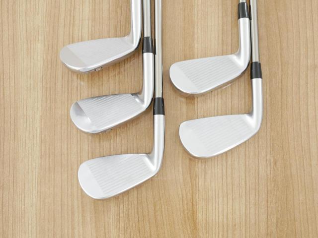 Iron set : Titleist : ชุดเหล็ก Titleist T200 Forged (รุ่นปี 2022 Japan Spec) มีเหล็ก 6-Pw (5 ชิ้น) ก้านกราไฟต์ UST Mamiya ATTAS 50 Flex R