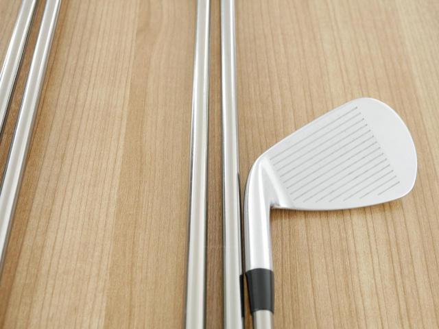 Iron set : Titleist : ชุดเหล็ก Titleist T200 Forged (รุ่นปี 2022 Japan Spec) มีเหล็ก 6-Pw (5 ชิ้น) ก้านกราไฟต์ UST Mamiya ATTAS 50 Flex R