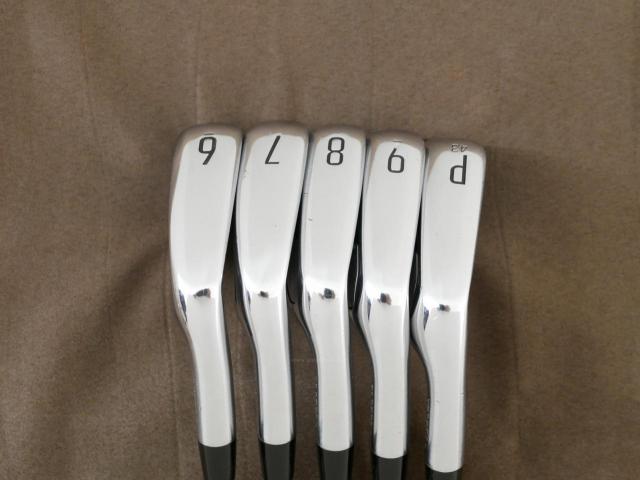 Iron set : Titleist : ชุดเหล็ก Titleist T200 Forged (รุ่นปี 2022 Japan Spec) มีเหล็ก 6-Pw (5 ชิ้น) ก้านกราไฟต์ UST Mamiya ATTAS 50 Flex R