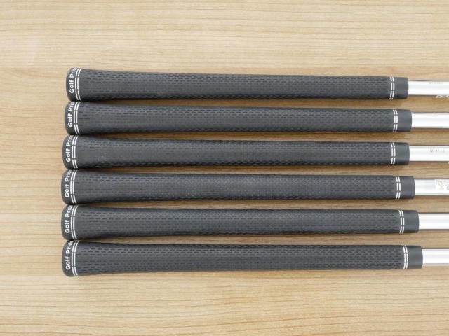 Iron set : Titleist : ชุดเหล็ก Titleist T300 (ออกปี 2019) มีเหล็ก 5-Pw (6 ชิ้น) ก้านเหล็ก NS Pro 950 NEO Flex S