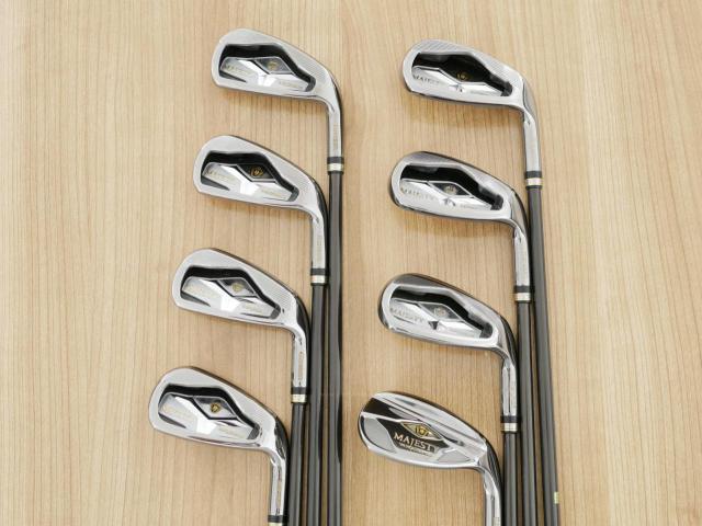 Iron set : Maruman : ชุดเหล็ก Maruman Majesty Vanquich XR (รุ่นท๊อปสุด ตีง่าย ไกลมาก ของใหม่ 7 หมื่นบาท) มีเหล็ก 5-10,Pw,Aw (8 ชิ้น) ก้านกราไฟต์ Flex SR