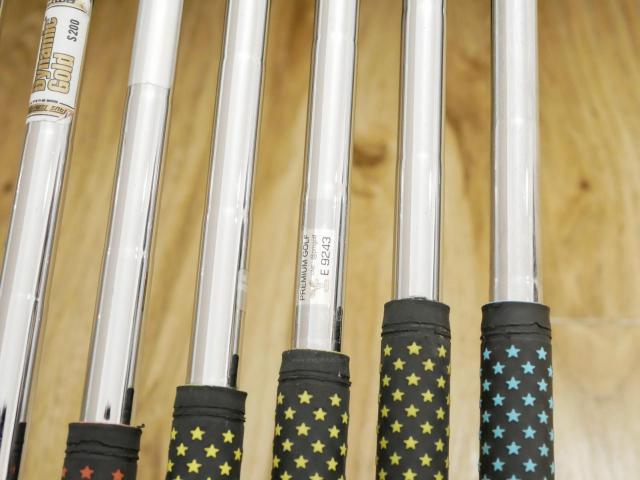 Iron set : Titleist : ชุดเหล็ก Titleist VG3 Forged (ปี 2017 Japan Spec. นุ่มแน่น) มีเหล็ก 4-Pw (7 ชิ้น) ก้านเหล็ก Dynamic Gold AMT S200