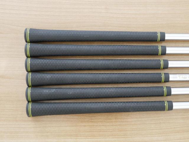 Iron set : Taylormade : ชุดเหล็ก Taylormade M1 (ออกปี 2017) มีเหล็ก 5-Pw (6 ชิ้น) ก้านเหล็ก XP95 S300