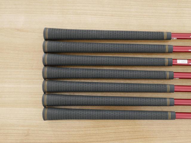 Iron set : Katana : ชุดเหล็ก Katana Voltio IV G Series I Silver (ปี 2017) มีเหล็ก 6-Pw,Aw,Sw (7 ชิ้น เหล็กยาวเป็นกระเทย) ก้านกราไฟต์ Fujikura Speeder 360 Flex R