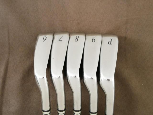 Iron set : XXIO : ชุดเหล็ก XXIO 8 (ใบใหญ่ ตีง่าย ไกล) มีเหล็ก 6-Pw (5 ชิ้น) ก้านกราไฟต์ MP-800 Flex R