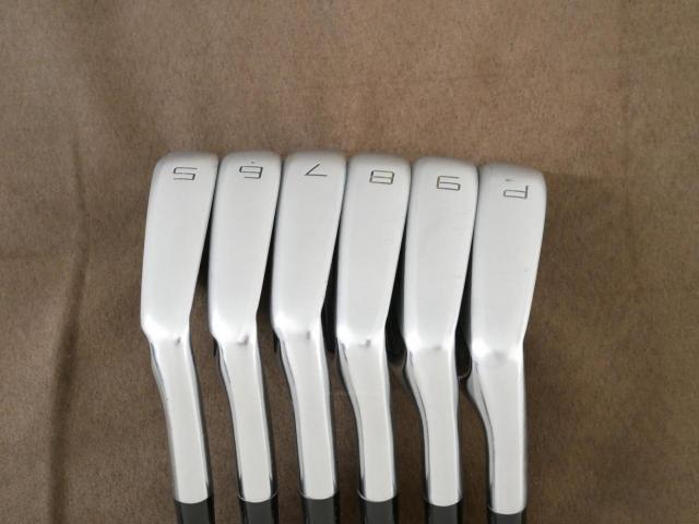 Iron set : Taylormade : ชุดเหล็ก Taylormade P770 Forged (ปี 2018 นุ่ม แน่น) มีเหล็ก 5-Pw (6 ชิ้น) ก้านเหล็ก NS Pro 950 Flex R