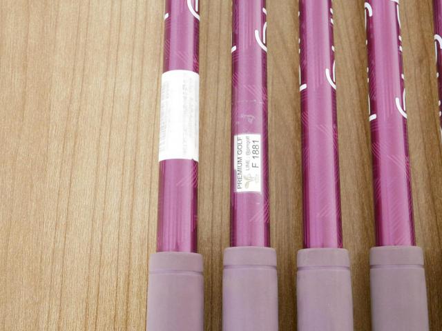 Lady club : All : ชุดเหล็ก Ping G Le2 (ปี 2021 Japan Spec. ใบใหญ่ ตีง่ายมาก) มีเหล็ก 7-Pw,Sw (5 ชิ้น) ก้านกราไฟต์ Ping ULT 240 Flex L