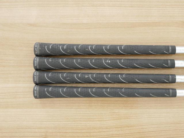 Iron set : Katana : **ก้านสั้น** ชุดเหล็กกระเทย Katana Voltio G Series มีเหล็ก 7-Pw (4 ชิ้น) ก้าน Tour AD VT-5 Flex R