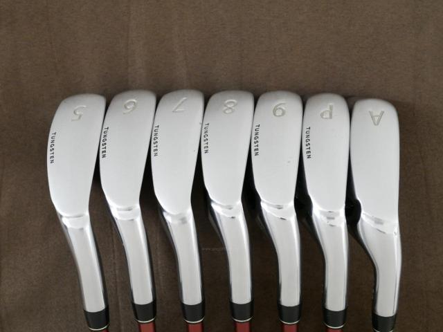 Iron set : PRGR : ชุดเหล็ก PRGR Red 505 (ใบใหญ่ หน้า Maraging ใส เด้ง) มีเหล็ก 5-Pw,Aw (7 ชิ้น) ก้านกราไฟต์ M-37 Flex R