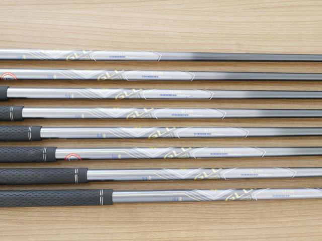 Iron set : Taylormade : ชุดเหล็ก Taylormade Gloire F Forged (รุ่นท๊อปสุด Japan Spec.) มีเหล็ก 5-Pw,Aw,Sw (8 ชิ้น) ก้านกราไฟต์ Flex R