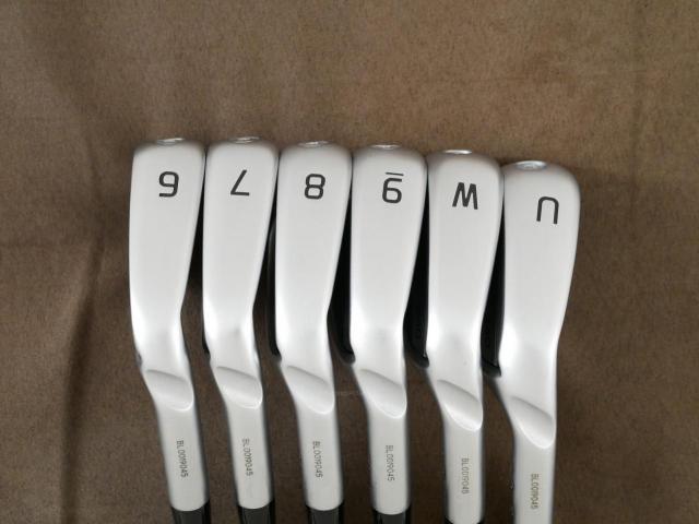 Iron set : Ping : ชุดเหล็ก Ping i240 (รุ่นล่าสุด ออกปี 2025) มีเหล็ก 6-Pw,Aw (6 ชิ้น) ก้านกราไฟต์ Ping Tour 2.0 85 Flex S