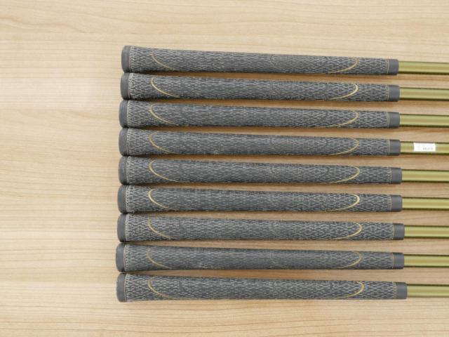Iron set : Honma : **ก้าน 3 ดาว** Honma Beres MG703 (หน้าเด้ง) มีเหล็ก 5-11,Aw,Sw (9 ชิ้น เทียบเท่า 4-Pw,Aw,Sw) ก้าน ARMRQ UD49 Flex R (3 ดาว)
