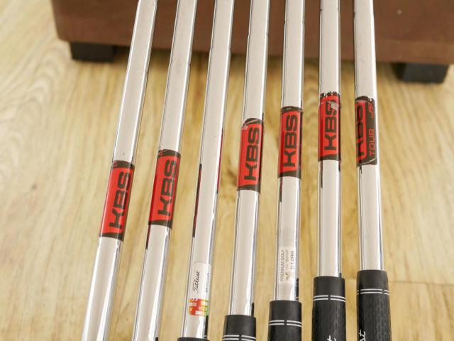 Iron set : Titleist : ชุดเหล็ก Titleist AP2 714 Forged มีเหล็ก 4-Pw (7 ชิ้น) ก้านเหล็ก KBS Tour Flex R