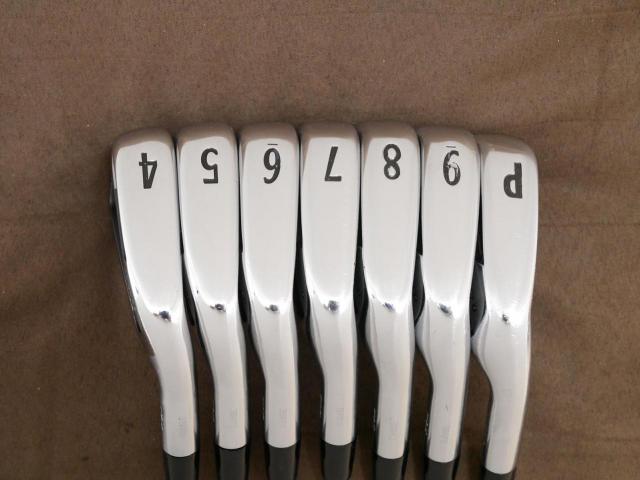 Iron set : Titleist : ชุดเหล็ก Titleist AP2 714 Forged มีเหล็ก 4-Pw (7 ชิ้น) ก้านเหล็ก KBS Tour Flex R