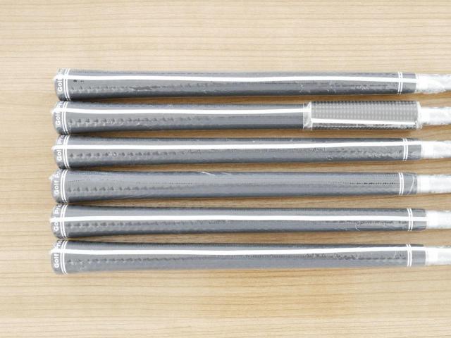 Lady club : All : **ของใหม่ ยังไม่แกะพลาสติก** ชุดเหล็ก Callaway Rogue ST Max OS (ออกปี 2022 ตีง่ายสุดๆ ไกลสุดๆ) มีเหล็ก 7-Pw,Aw,Sw (6 ชิ้น) ก้านกราไฟต์ Mitsubishi ELDIO 40 Flex L