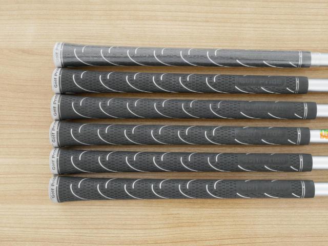 Iron set : Callaway : ชุดเหล็ก Callaway Collection (ตีง่าย ไกล) มีเหล็ก 5-Pw (6 ชิ้น) ก้านกราไฟต์ Flex R