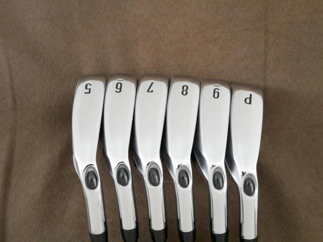 Iron set : Callaway : ชุดเหล็ก Callaway Collection (ตีง่าย ไกล) มีเหล็ก 5-Pw (6 ชิ้น) ก้านกราไฟต์ Flex R