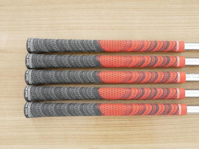 Iron set : Callaway : ชุดเหล็ก Callaway Big Bertha (ออกปี 2023 ตีง่ายที่สุดของ Callaway) มีเหล็ก 6-Pw (5 ชิ้น) ก้านเหล็ก NS Pro 950 Neo Flex S