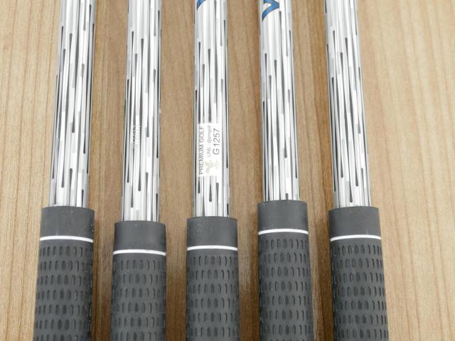 Iron set : Titleist : ชุดเหล็ก Titleist VG3 Type D Forged (ปี 2017 Japan Spec. ตีง่ายและไกลที่สุดของ Titleist) มีเหล็ก 6-Pw (5 ชิ้น) ก้านกราไฟต์ Mitsubishi VGI Flex R