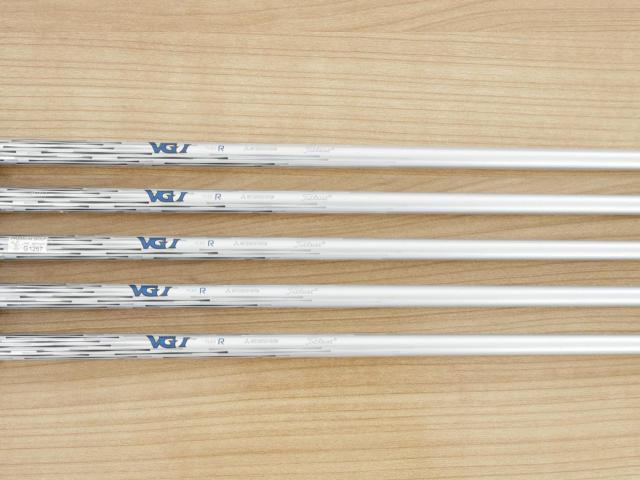 Iron set : Titleist : ชุดเหล็ก Titleist VG3 Type D Forged (ปี 2017 Japan Spec. ตีง่ายและไกลที่สุดของ Titleist) มีเหล็ก 6-Pw (5 ชิ้น) ก้านกราไฟต์ Mitsubishi VGI Flex R
