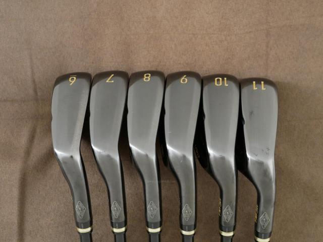 Iron set : Honma : ชุดเหล็ก Honma Beres 09 Forged Black (รุ่นล่าสุด ออกปี 2024 สวยมากๆ) มีเหล็ก 6-11 (6 ชิ้น เทียบเท่า 6-Pw) ก้าน ARMRQ FX Light Flex R